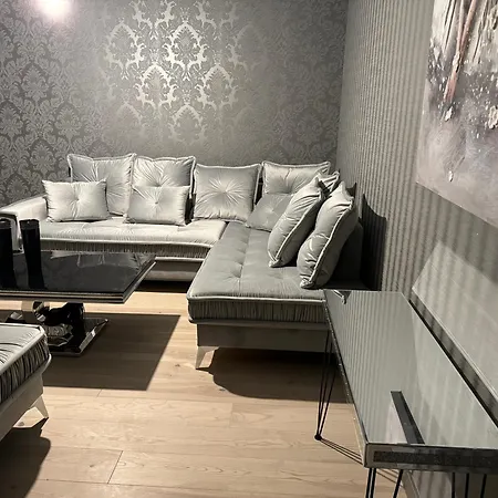 דירה Akoya Grigiodiamante Premium קושאלין